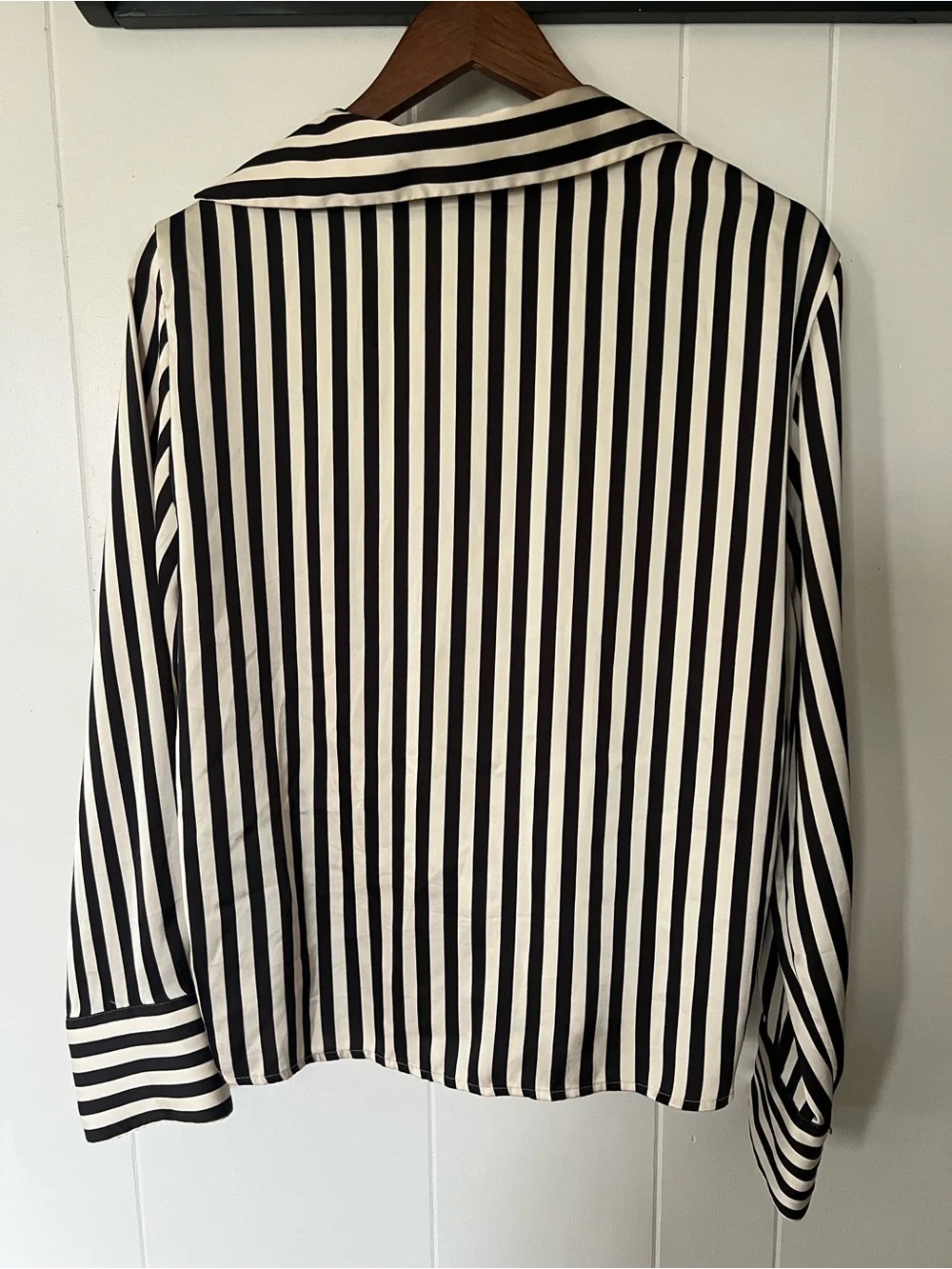 H&M Wrap-over Classic Striped Blouse Medium - Picture 9 of 9